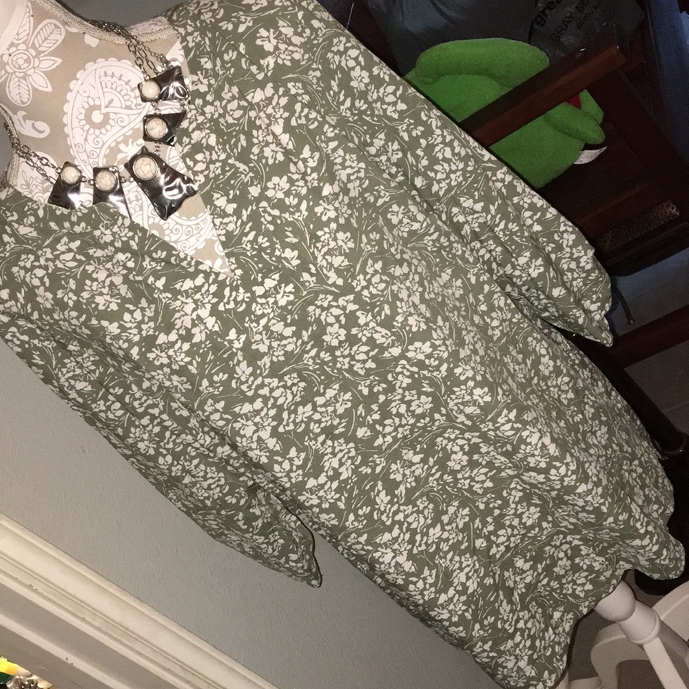 XL NWOT - Picture 2 of 2